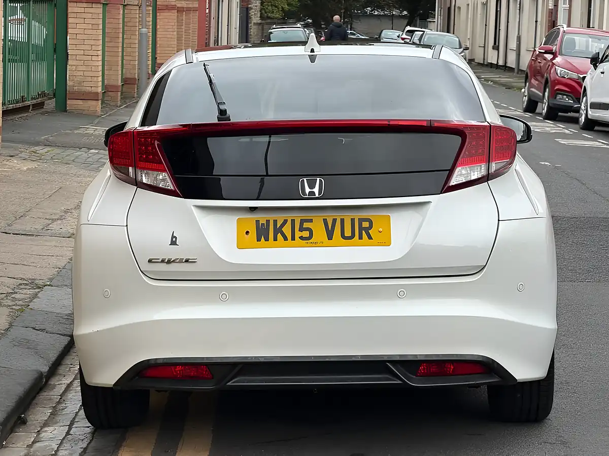 Used 2015 Honda Civic Sr White - Interior and Exterior details 5
