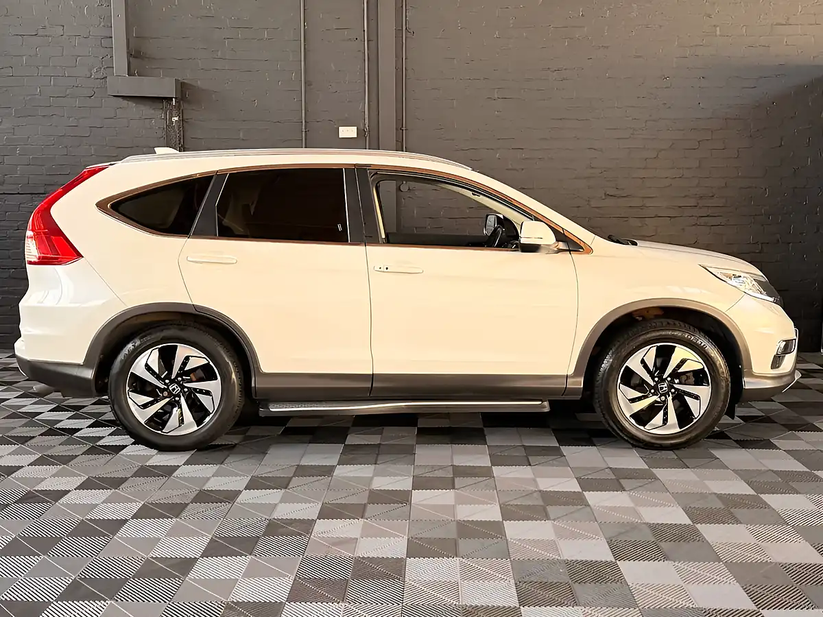 Used 2015 Honda Cr-V Ex Pearl White - Interior and Exterior details 17