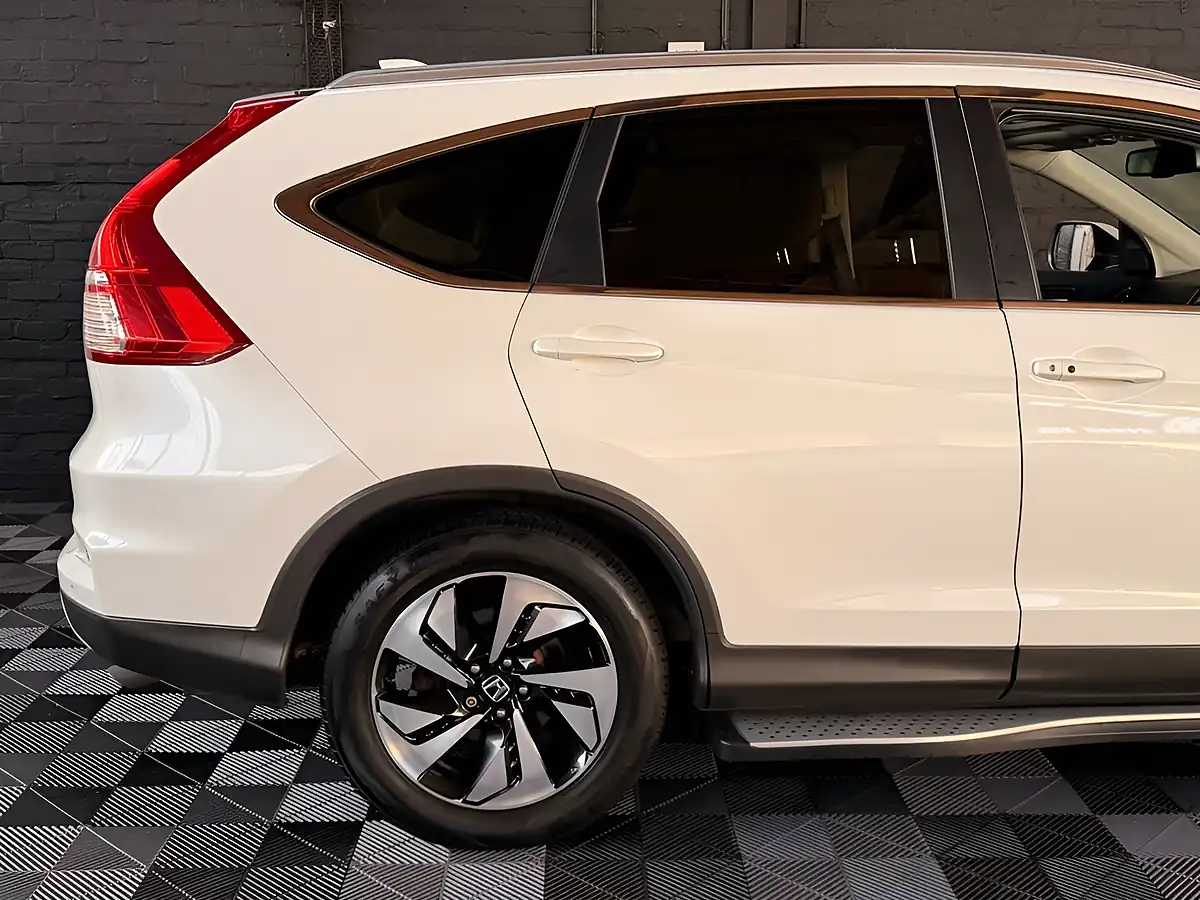 Used 2015 Honda Cr-V Ex Pearl White - Interior and Exterior details 18