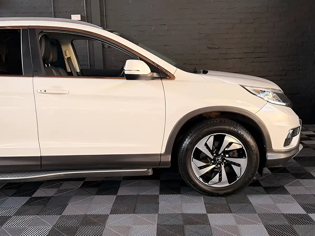 Used 2015 Honda Cr-V Ex Pearl White - Interior and Exterior details 19