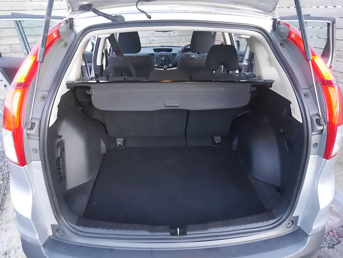 Used 2015 Honda Cr-V Se Alabaster Silver - Interior and Exterior details 12
