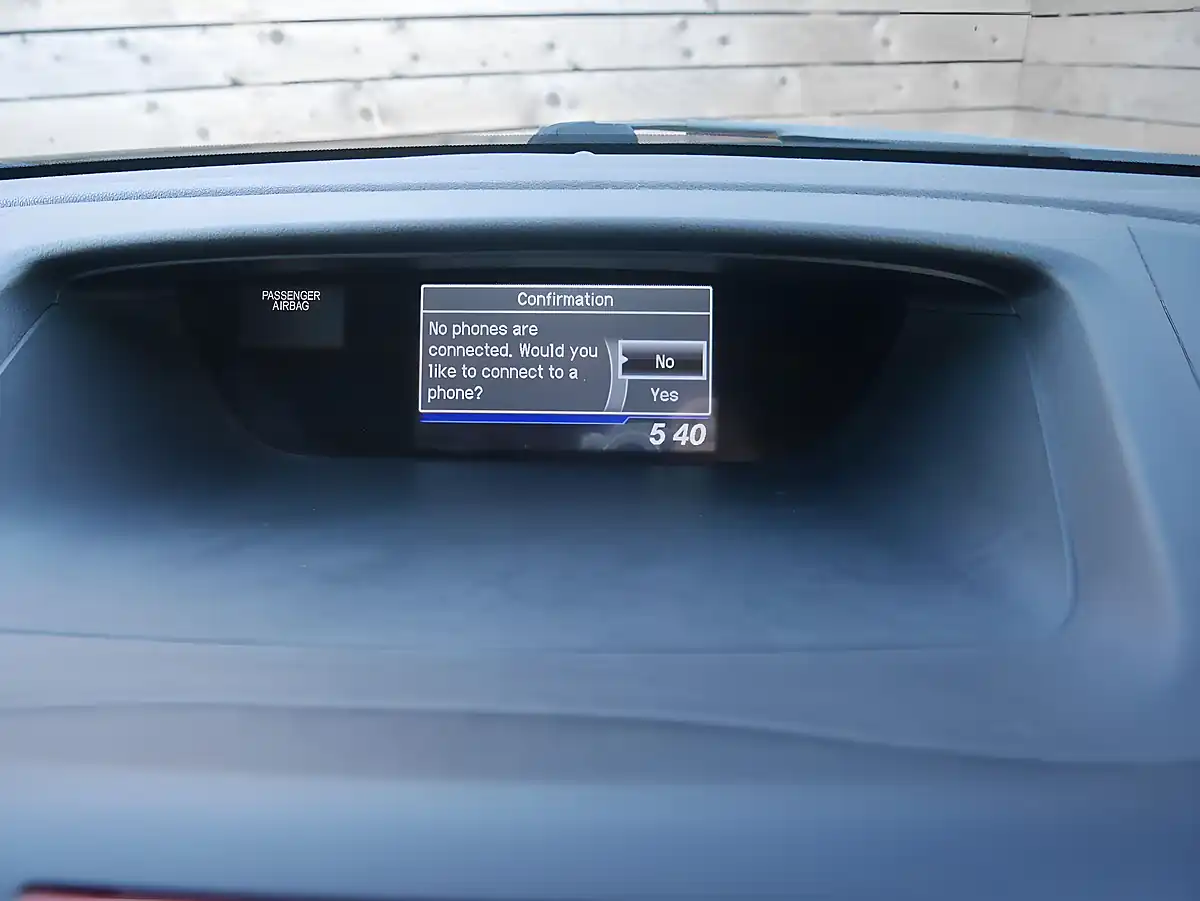 Used 2015 Honda Cr-V Se Alabaster Silver - Interior and Exterior details 14