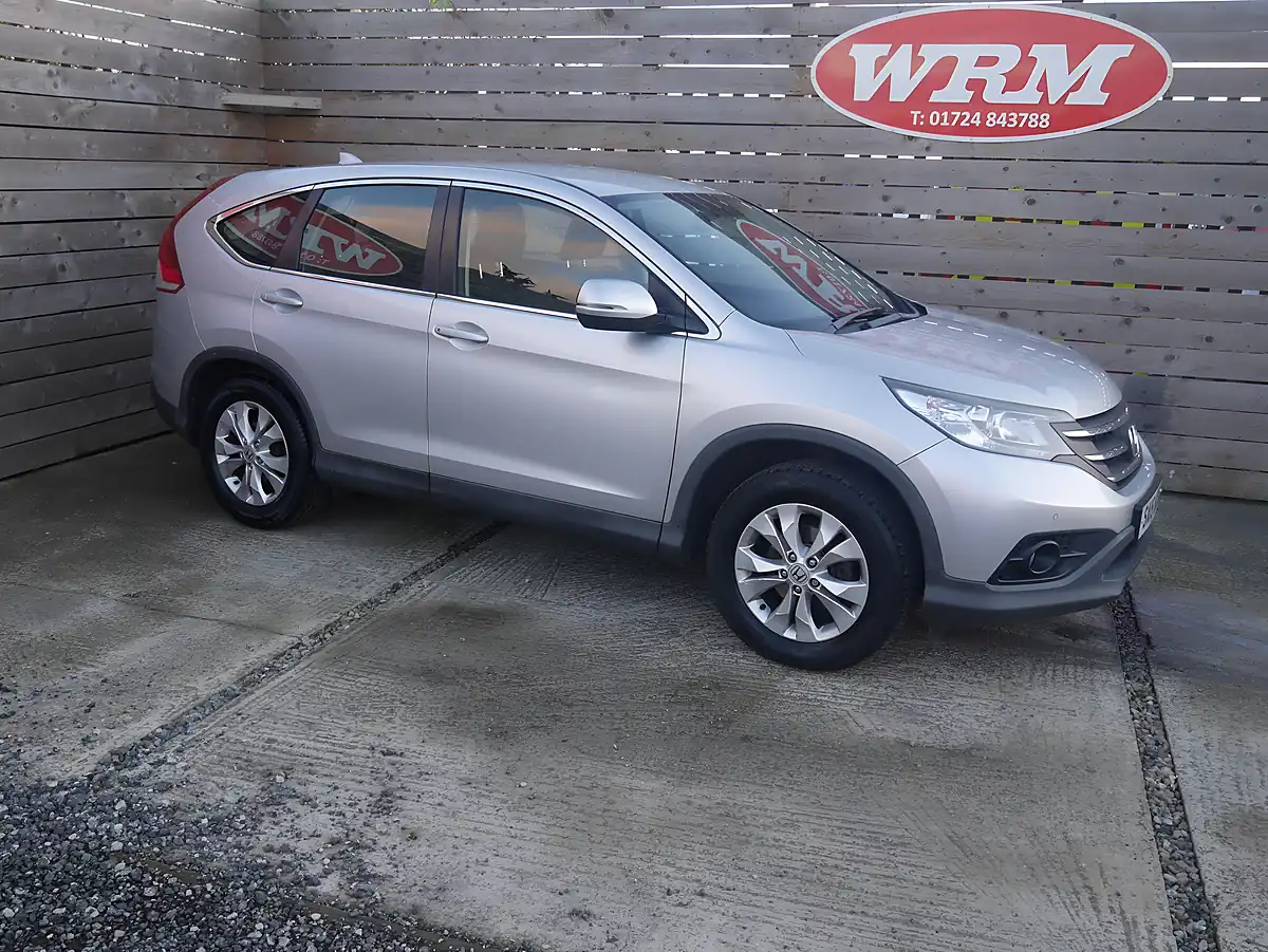 Used 2015 Honda Cr-V Se Alabaster Silver - Interior and Exterior details 2
