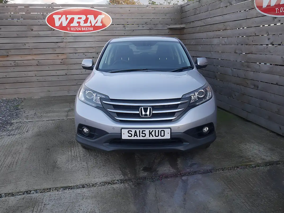 Used 2015 Honda Cr-V Se Alabaster Silver - Interior and Exterior details 3