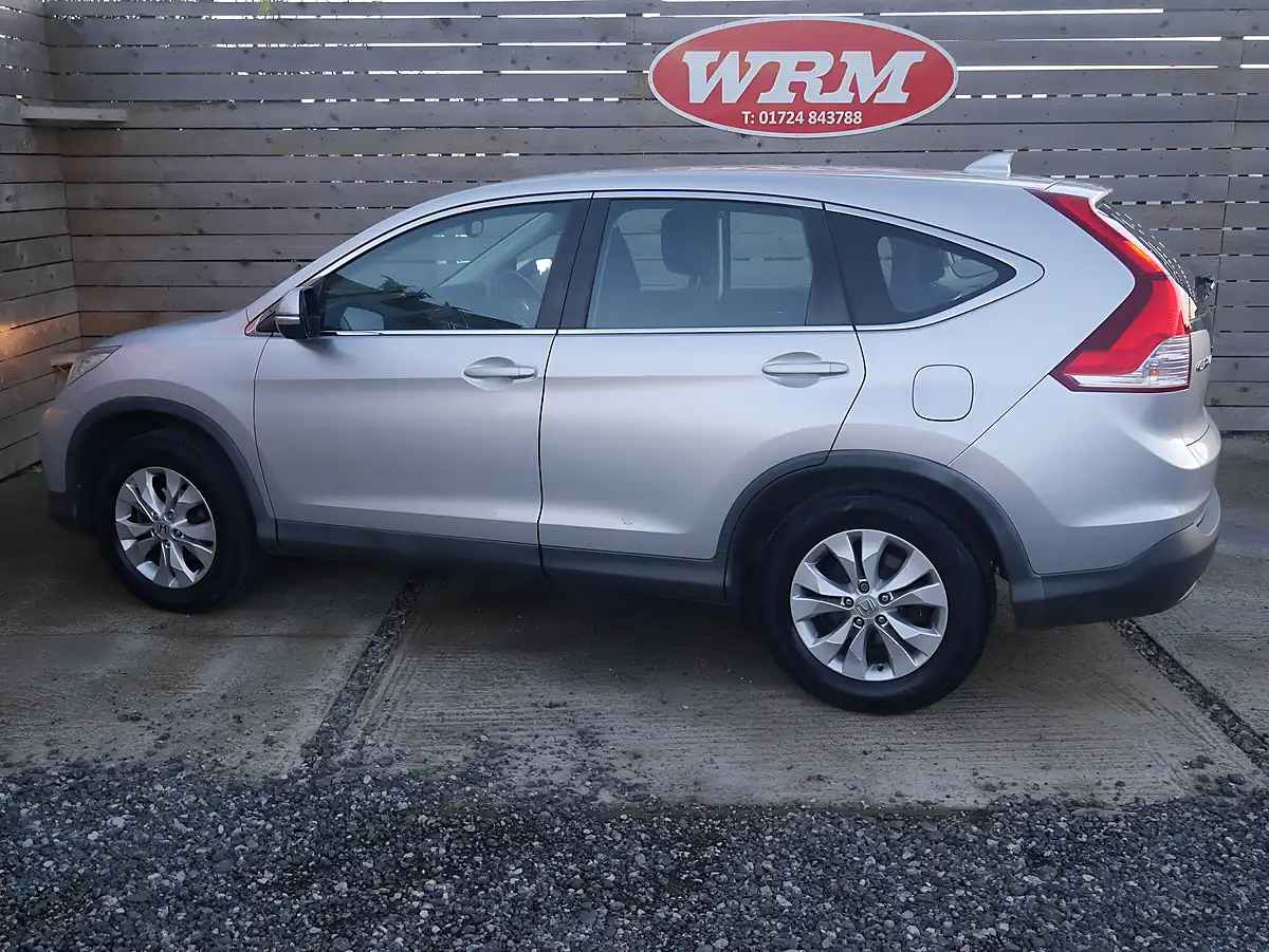 Used 2015 Honda Cr-V Se Alabaster Silver - Interior and Exterior details 5