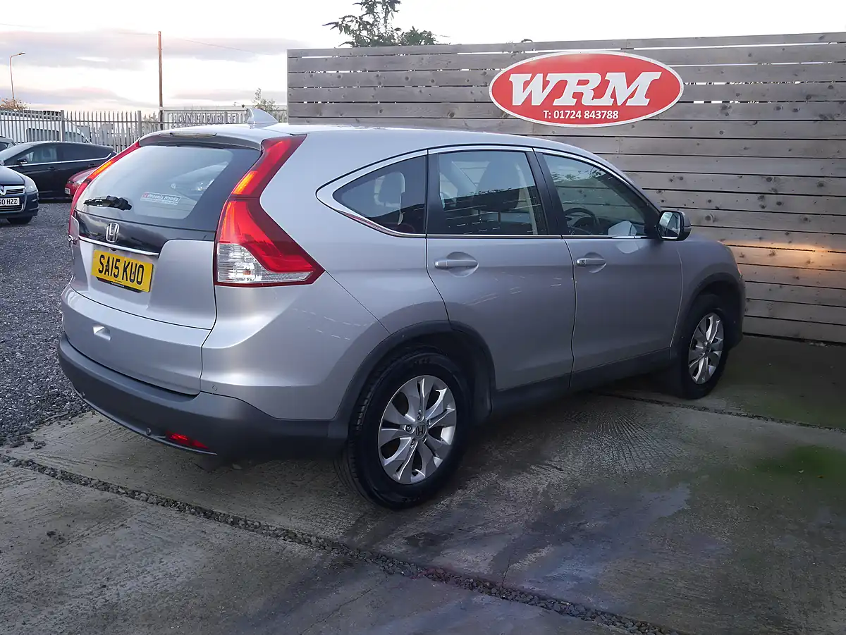 Used 2015 Honda Cr-V Se Alabaster Silver - Interior and Exterior details 8