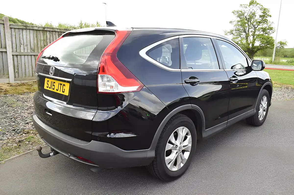 Used 2015 Honda Cr-V Se Crystal Black - Interior and Exterior details 16