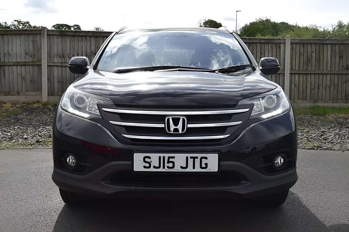 Used 2015 Honda Cr-V Se Crystal Black - Interior and Exterior details 2