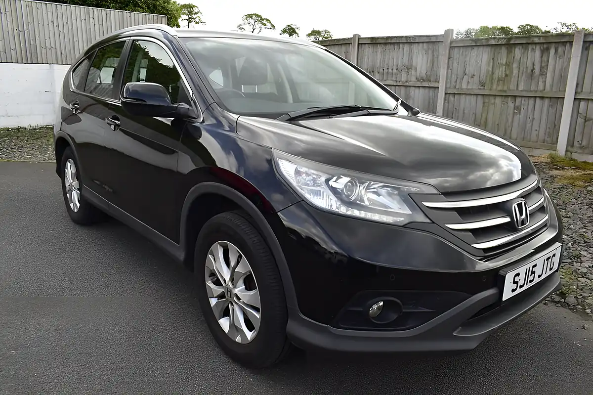 Used 2015 Honda Cr-V Se Crystal Black - Interior and Exterior details 4