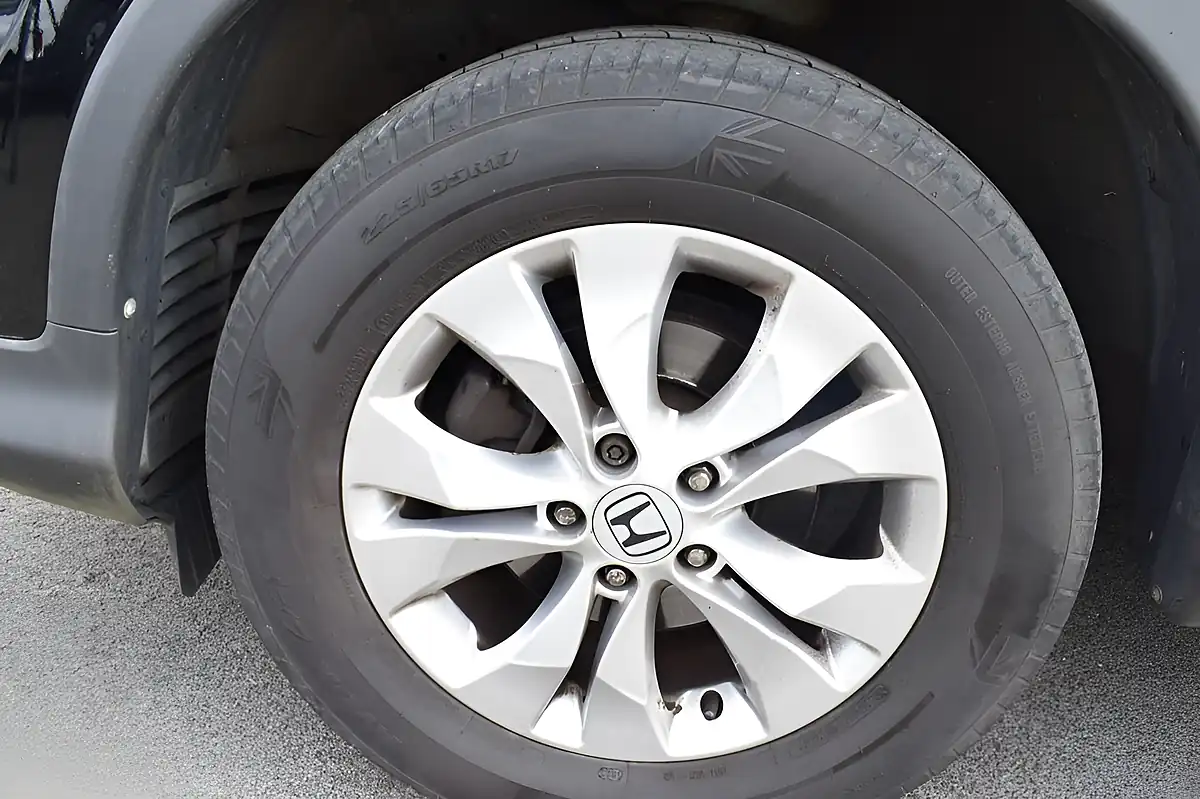 Used 2015 Honda Cr-V Se Crystal Black - Interior and Exterior details 6