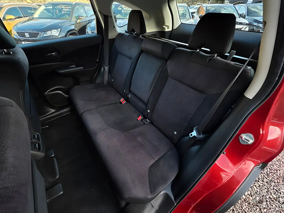 Used 2015 Honda Cr-V Se Passion Red Pearl - Interior and Exterior details 12