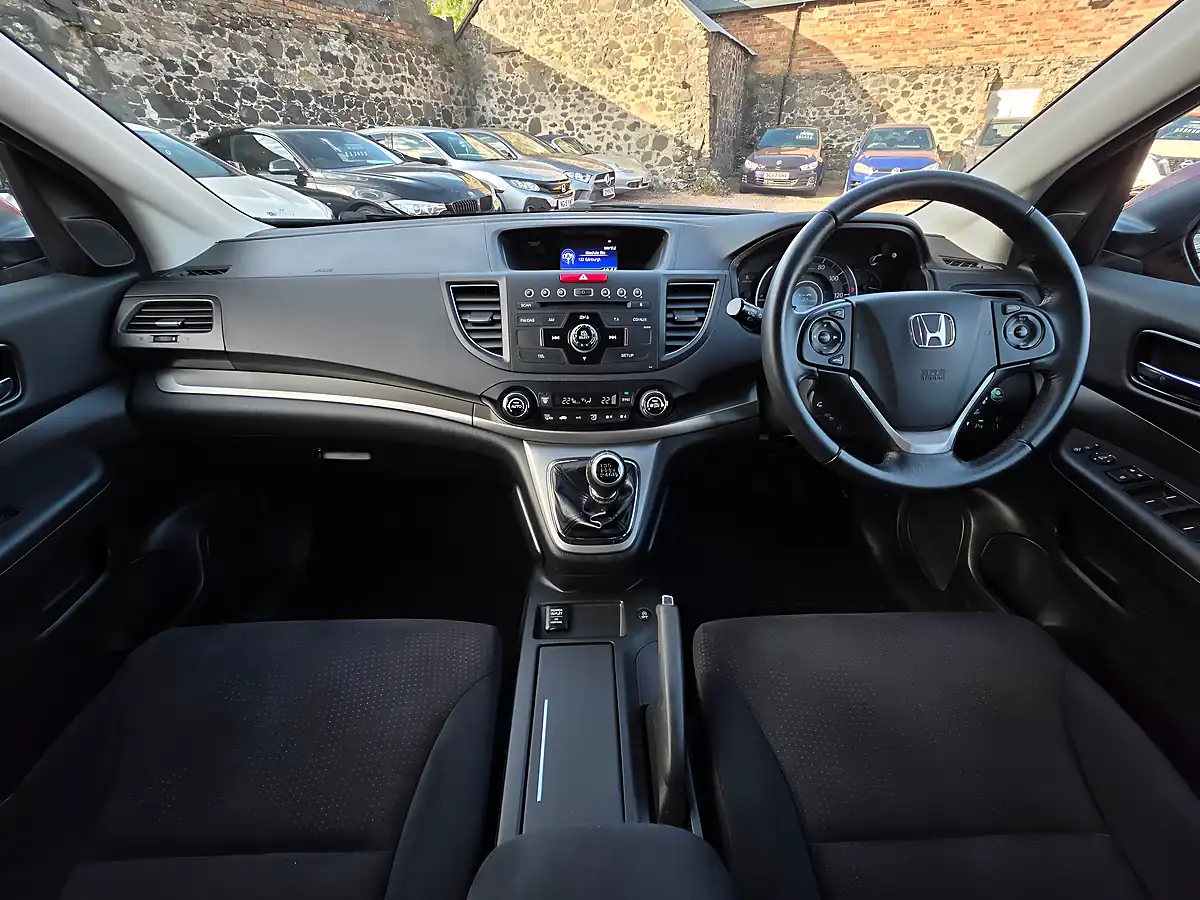 Used 2015 Honda Cr-V Se Passion Red Pearl - Interior and Exterior details 7