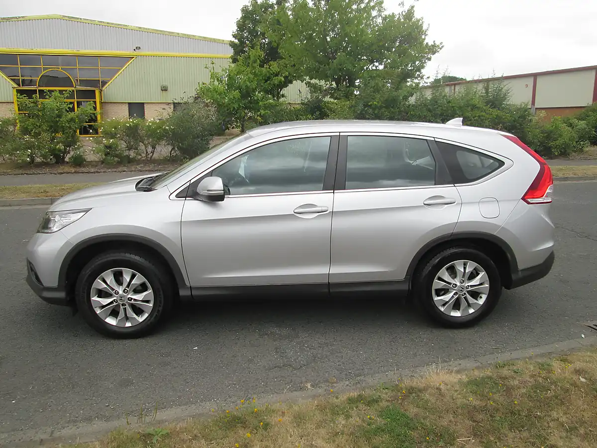 Used 2015 Honda Cr-V Se Silver - Interior and Exterior details 2