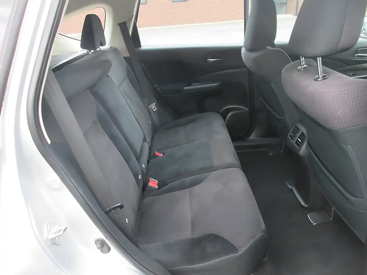 Used 2015 Honda Cr-V Se Silver - Interior and Exterior details 8