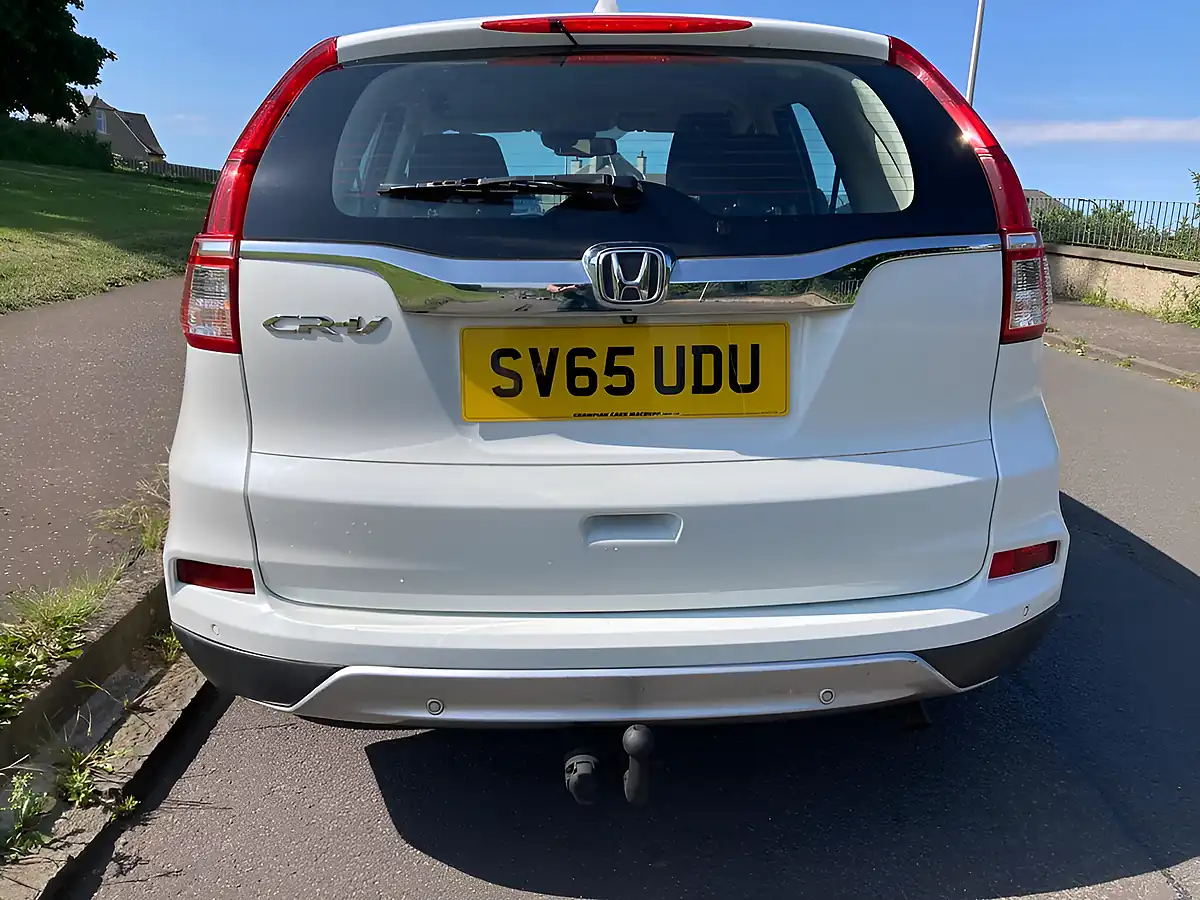 Used 2015 Honda Cr-V Se White - Interior and Exterior details 4