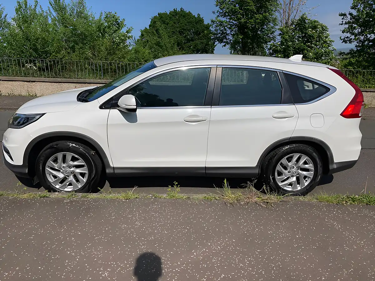 Used 2015 Honda Cr-V Se White - Interior and Exterior details 5