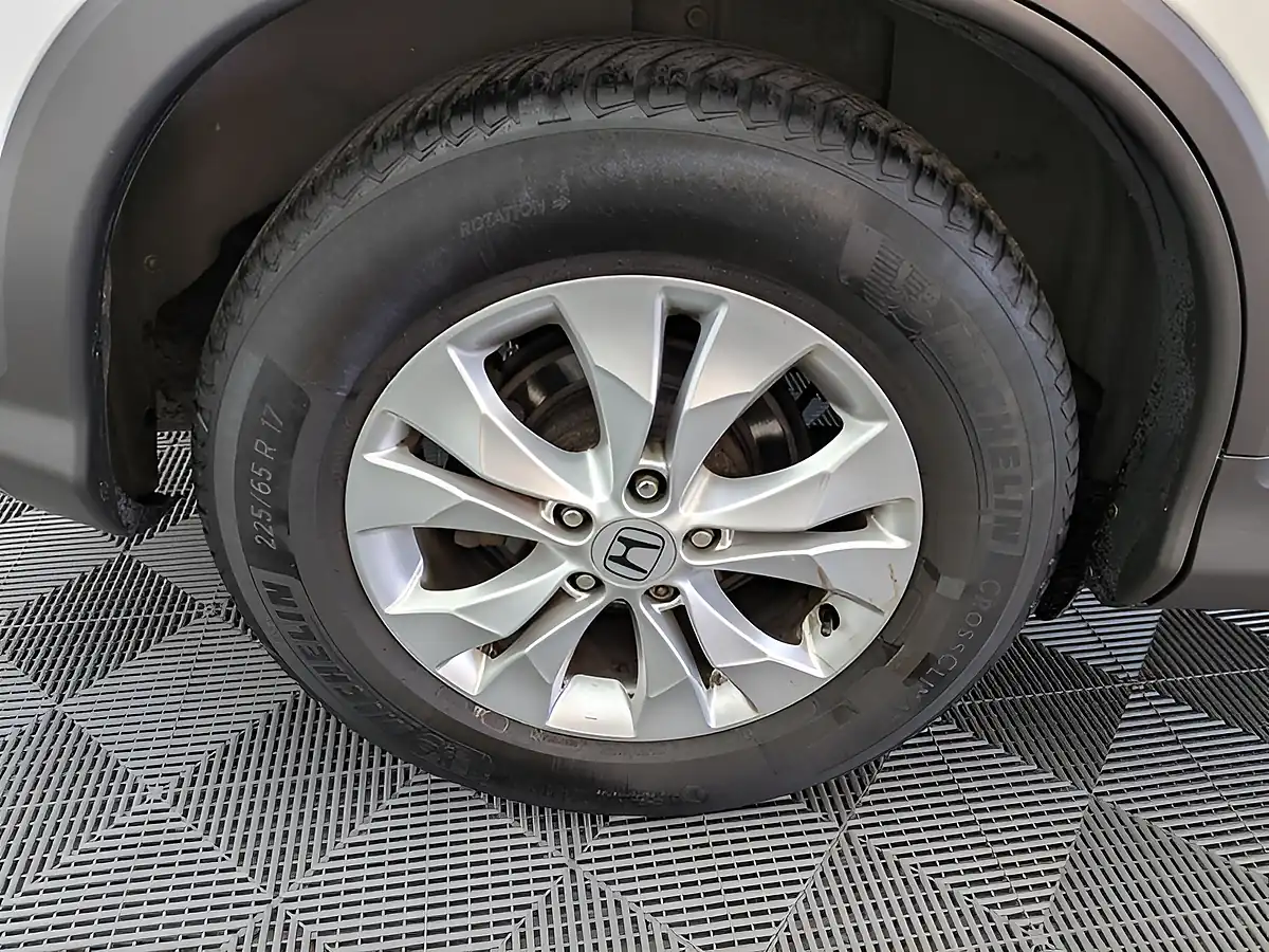 Used 2015 Honda Cr-V Se White - Interior and Exterior details 19