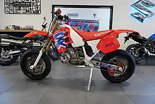 Used 2015 Honda CR500R Red - Interior and Exterior details 2