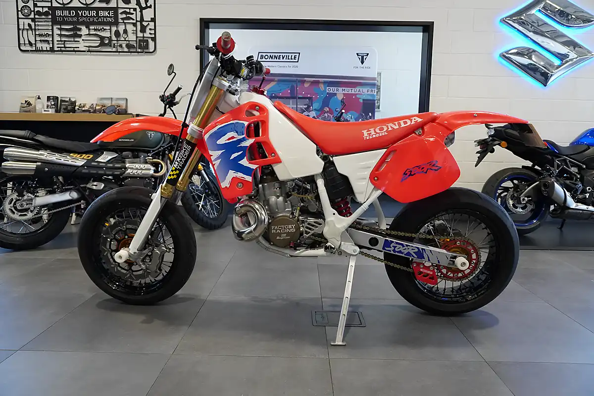 Used 2015 Honda CR500R Red - Interior and Exterior details 2