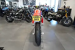 Used 2015 Honda CR500R Red - Interior and Exterior details 4