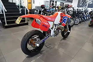 Used 2015 Honda CR500R Red - Interior and Exterior details 5