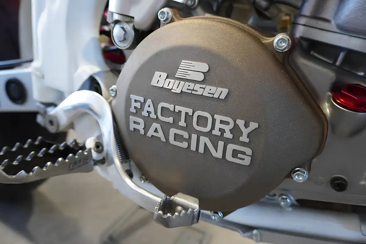 Used 2015 Honda CR500R Red - Interior and Exterior details 8