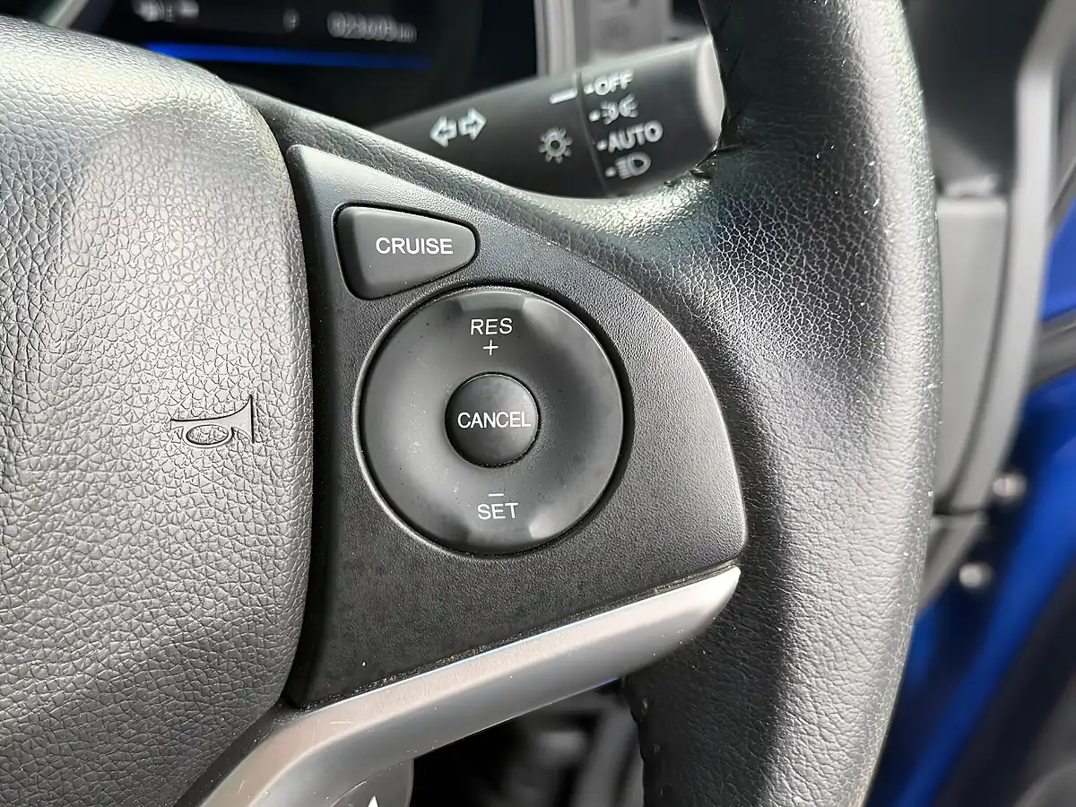 Used 2015 Honda Fit 5dr Auto Blue - Interior and Exterior details 16