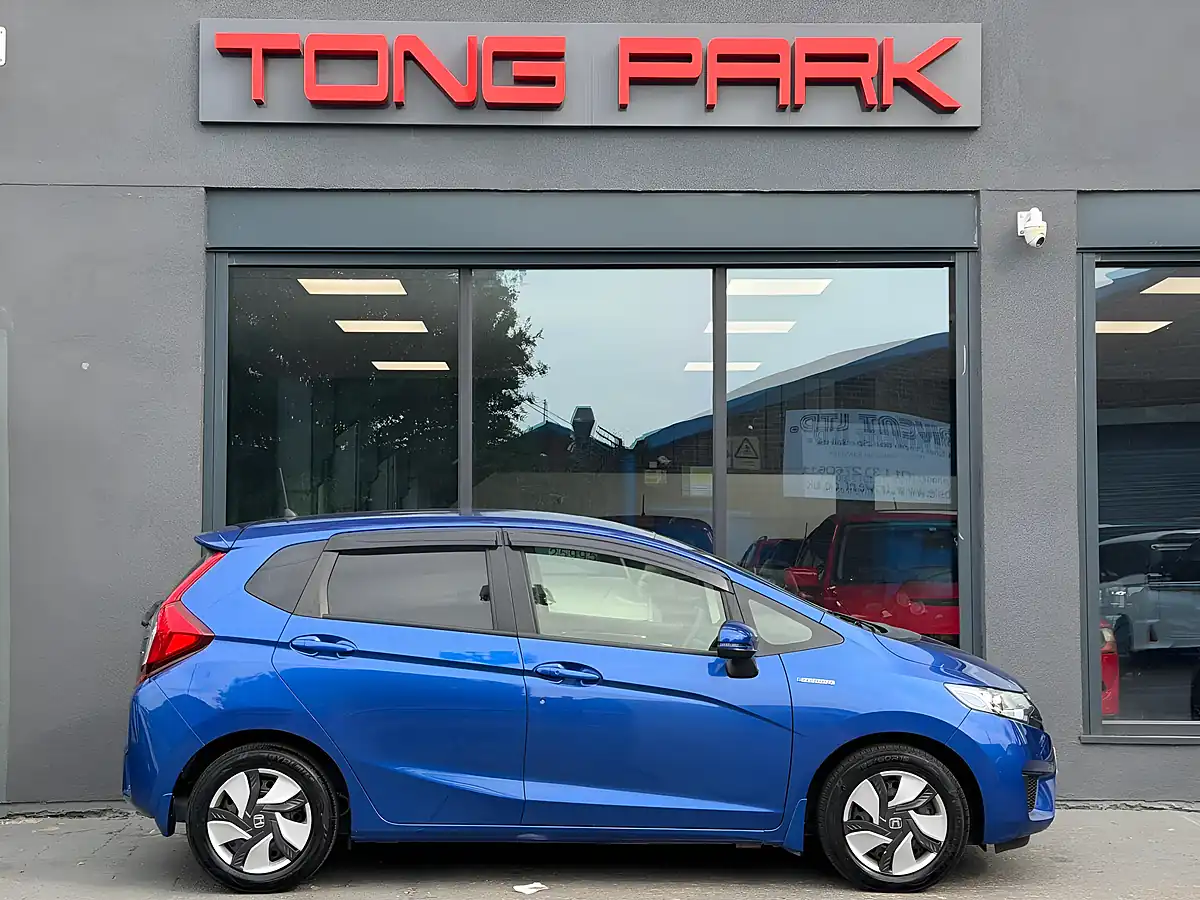 Used 2015 Honda Fit 5dr Auto Blue - Interior and Exterior details 7
