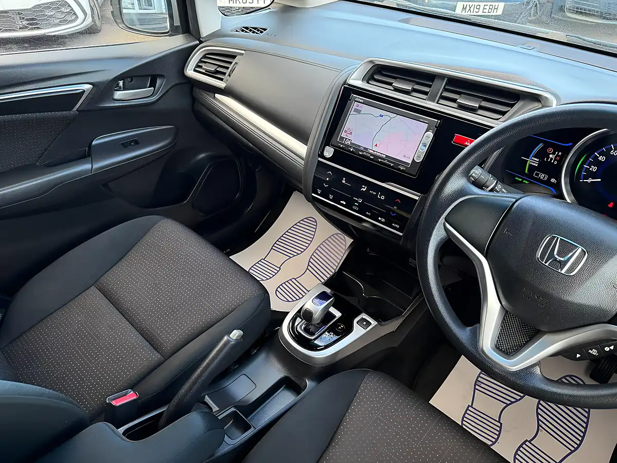 Used 2015 Honda Fit F Package Silver - Interior and Exterior details 13