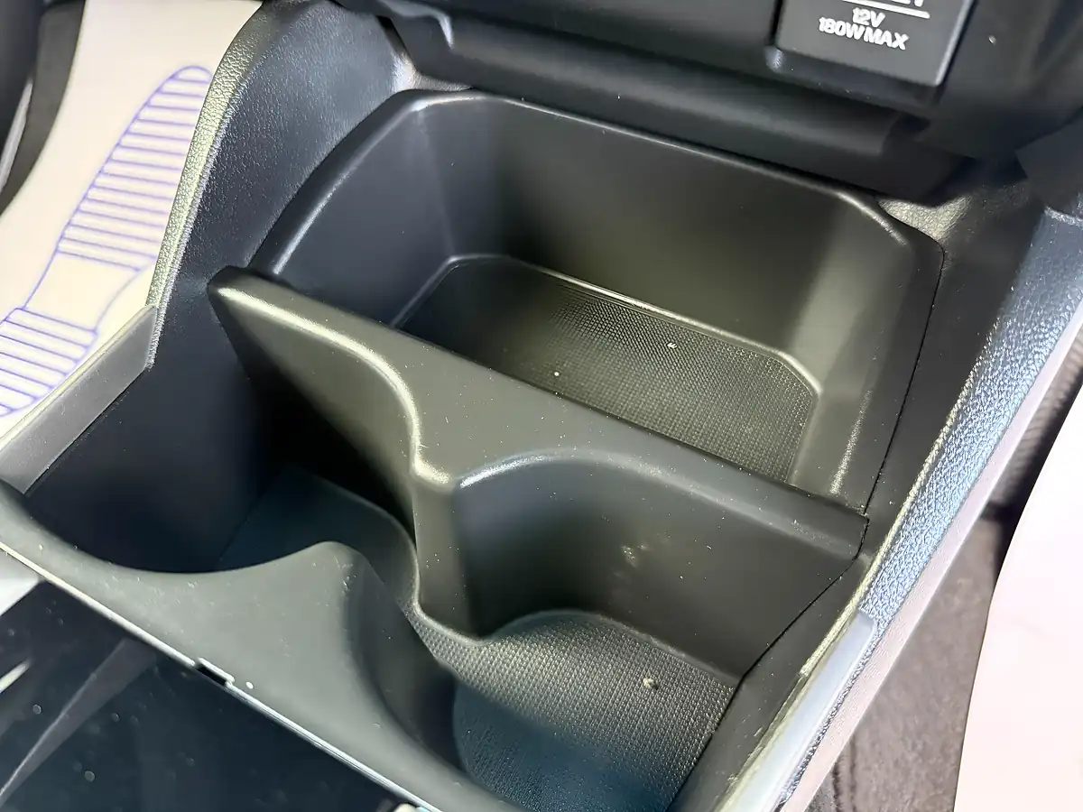 Used 2015 Honda Fit F Package Silver - Interior and Exterior details 14
