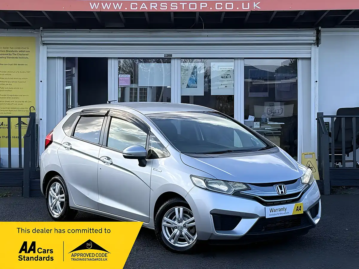 Used 2015 Honda Fit Silver - Front View