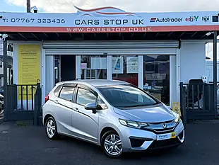 Used 2015 Honda Fit Silver - Interior and Exterior details 5