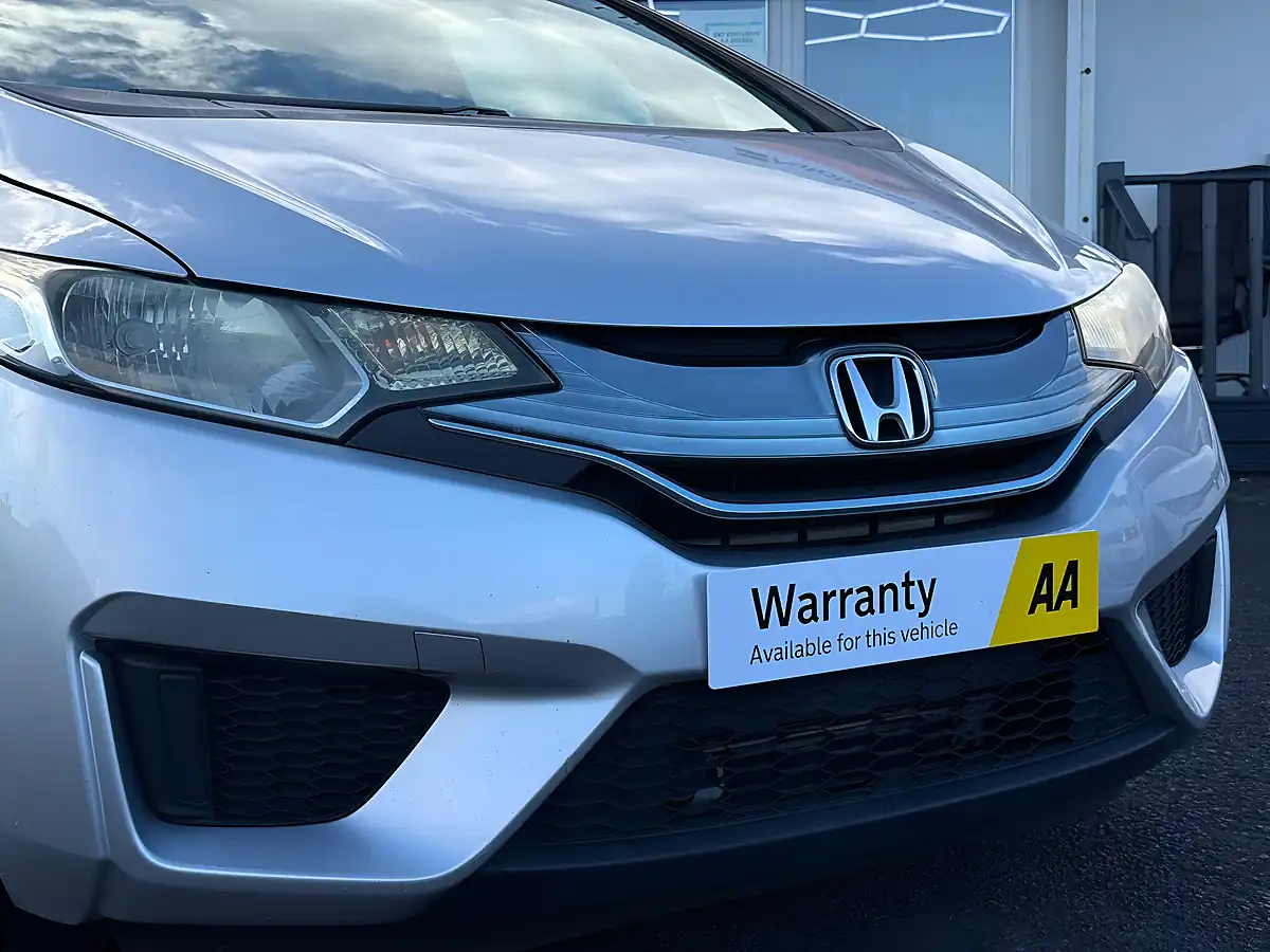 Used 2015 Honda Fit Silver - Interior and Exterior details 9
