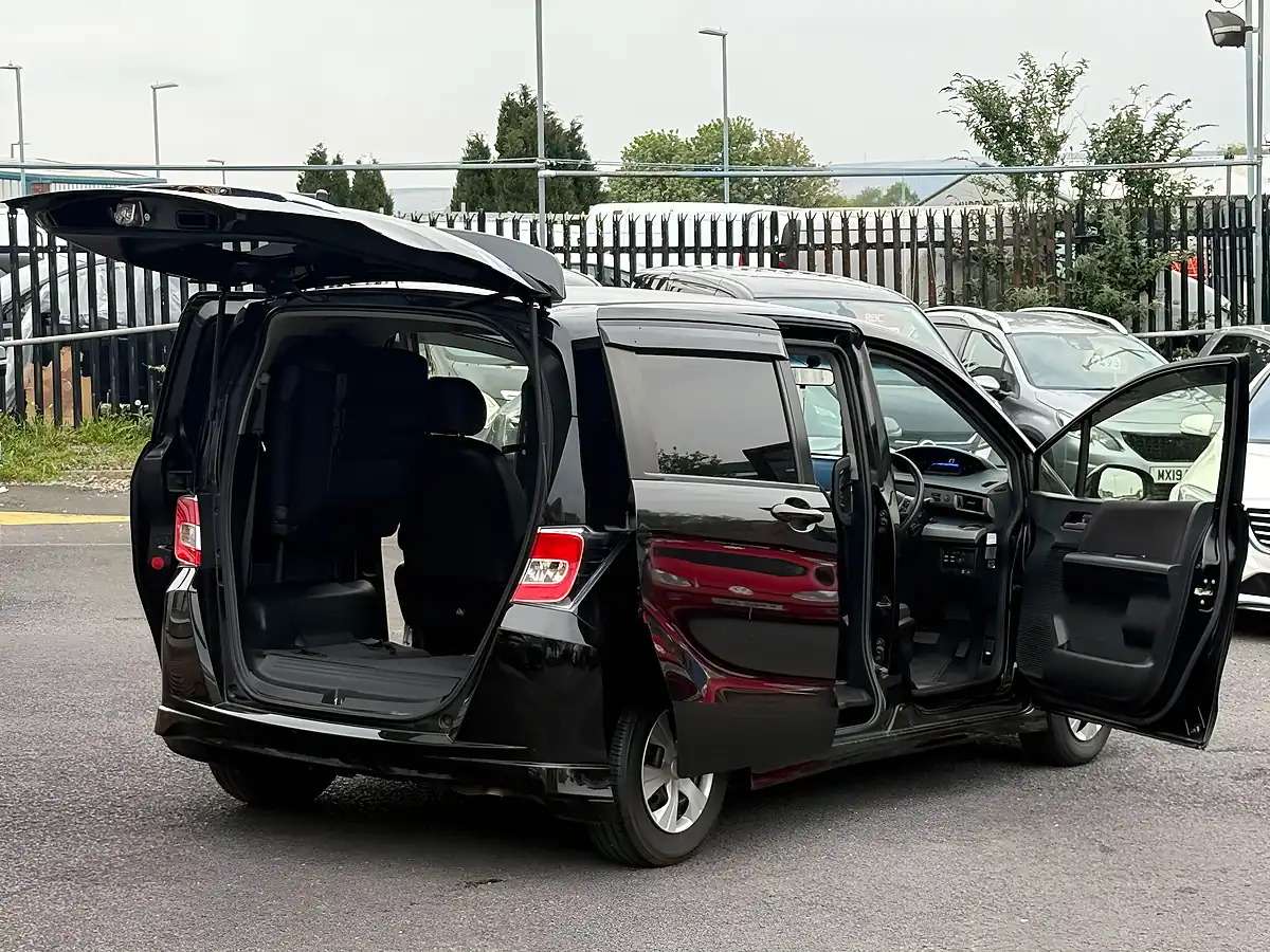 Used 2015 Honda Freed Sliding Doors Black - Interior and Exterior details 11