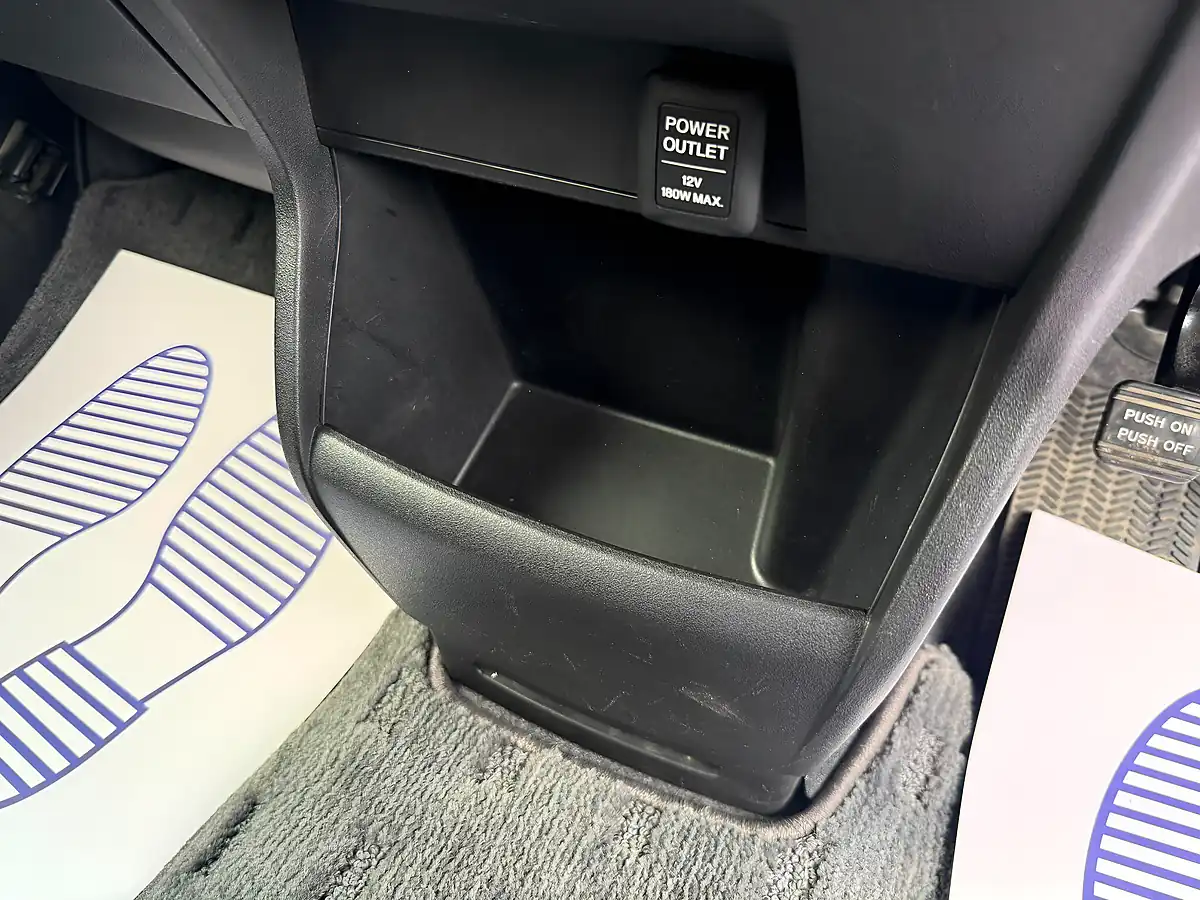 Used 2015 Honda Freed Sliding Doors Black - Interior and Exterior details 14