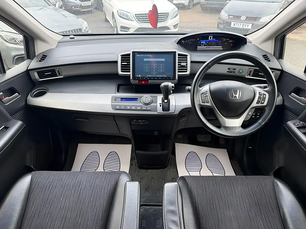 Used 2015 Honda Freed Sliding Doors Black - Interior and Exterior details 2