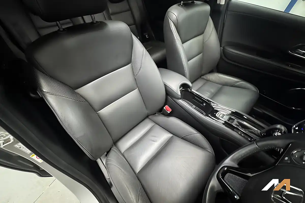 Used 2015 Honda Hr-V Ex Alabaster Silver - Interior and Exterior details 11