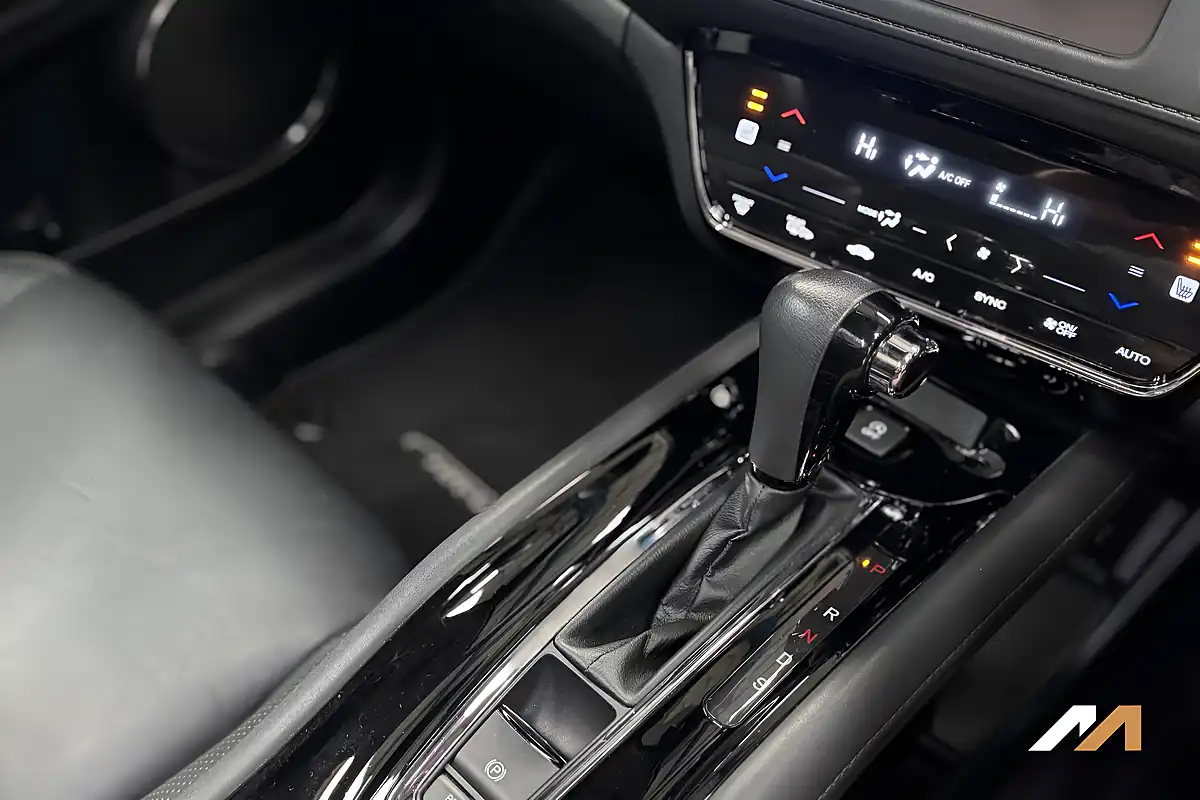 Used 2015 Honda Hr-V Ex Alabaster Silver - Interior and Exterior details 14