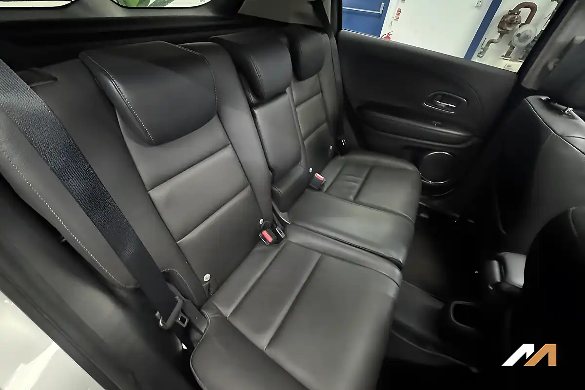 Used 2015 Honda Hr-V Ex Alabaster Silver - Interior and Exterior details 15