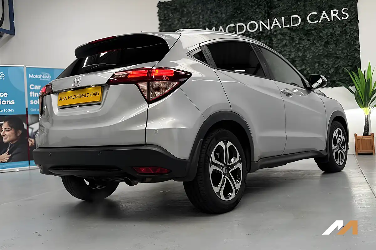 Used 2015 Honda Hr-V Ex Alabaster Silver - Interior and Exterior details 18