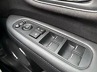 Used 2015 Honda Hr-V Se White - Interior and Exterior details 14