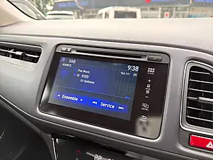 Used 2015 Honda Hr-V Se White - Interior and Exterior details 15