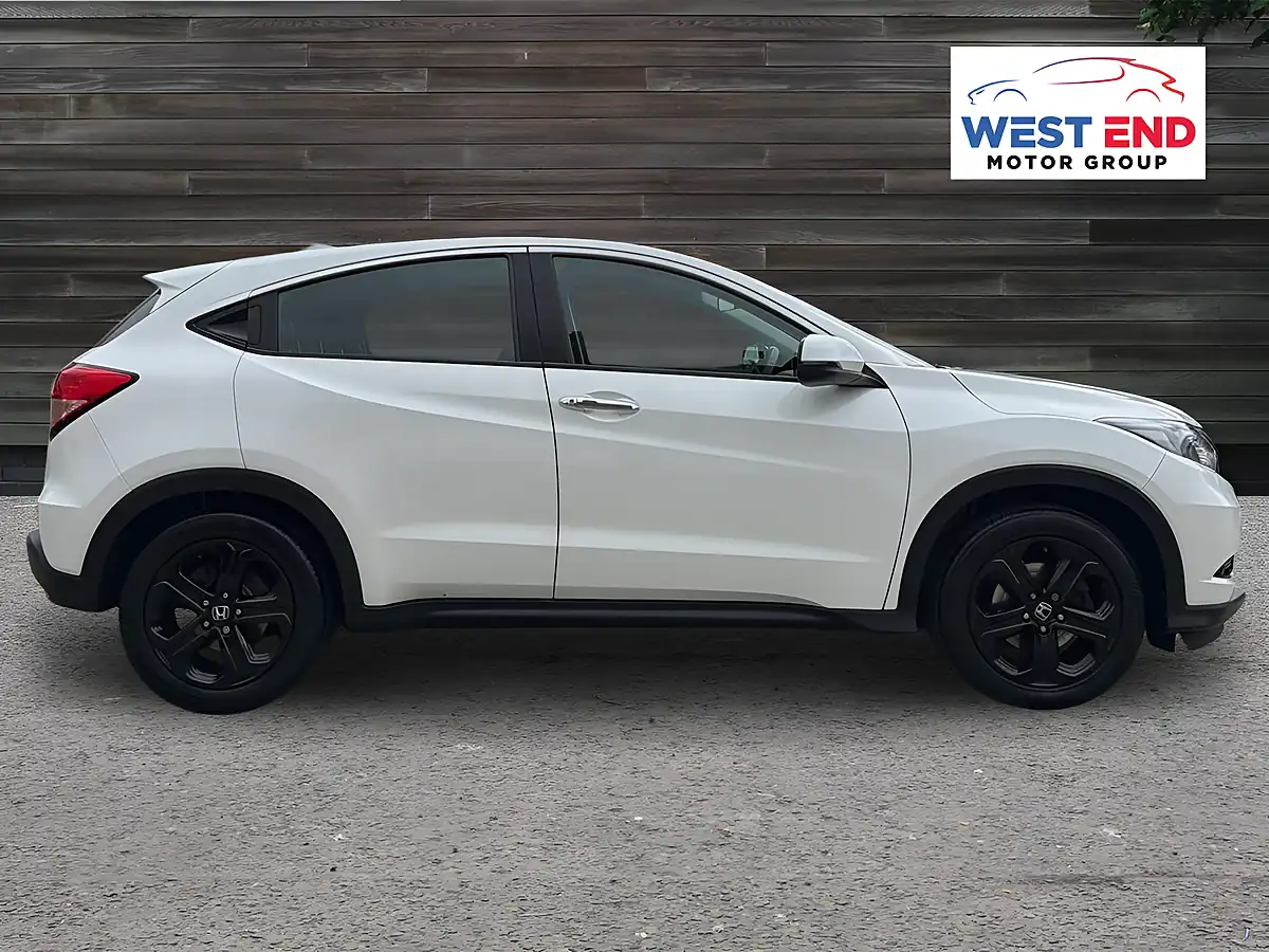 Used 2015 Honda Hr-V Se White - Interior and Exterior details 2