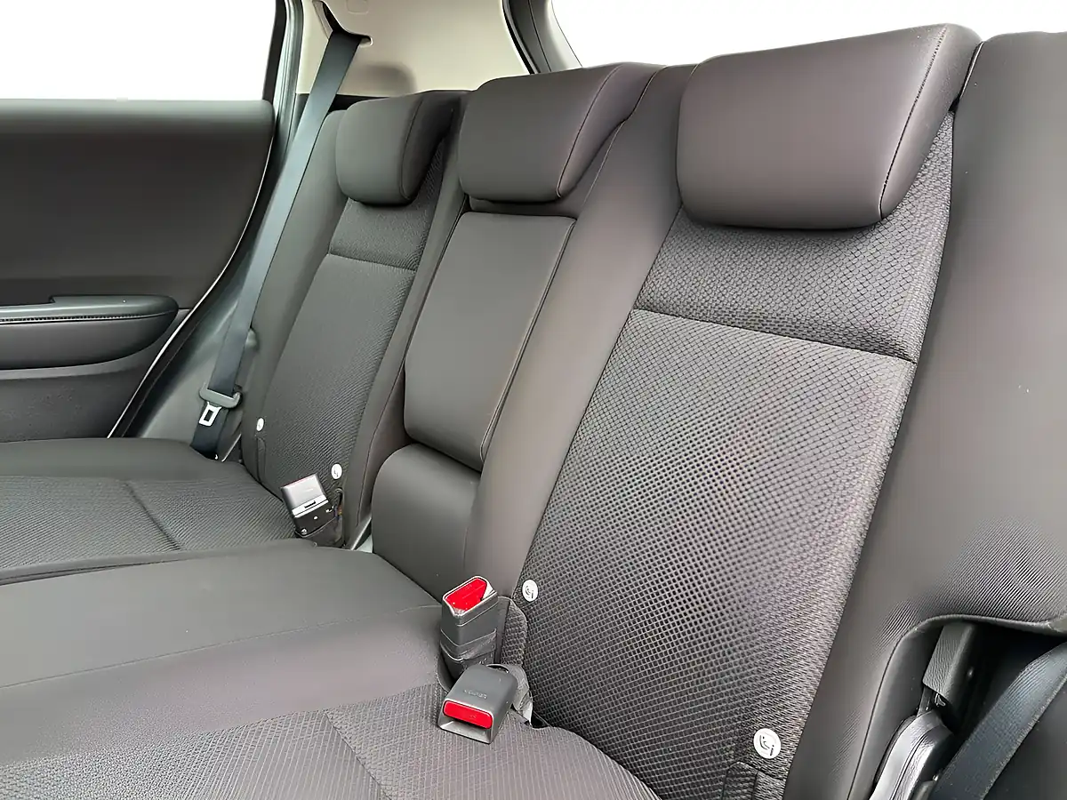 Used 2015 Honda Hr-V Se White - Interior and Exterior details 20