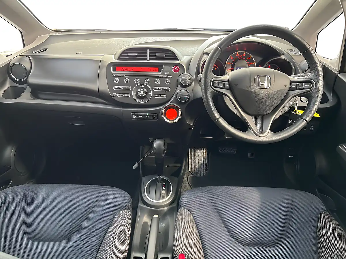 Used 2015 Honda Jazz Es Plus Blue - Interior and Exterior details 10