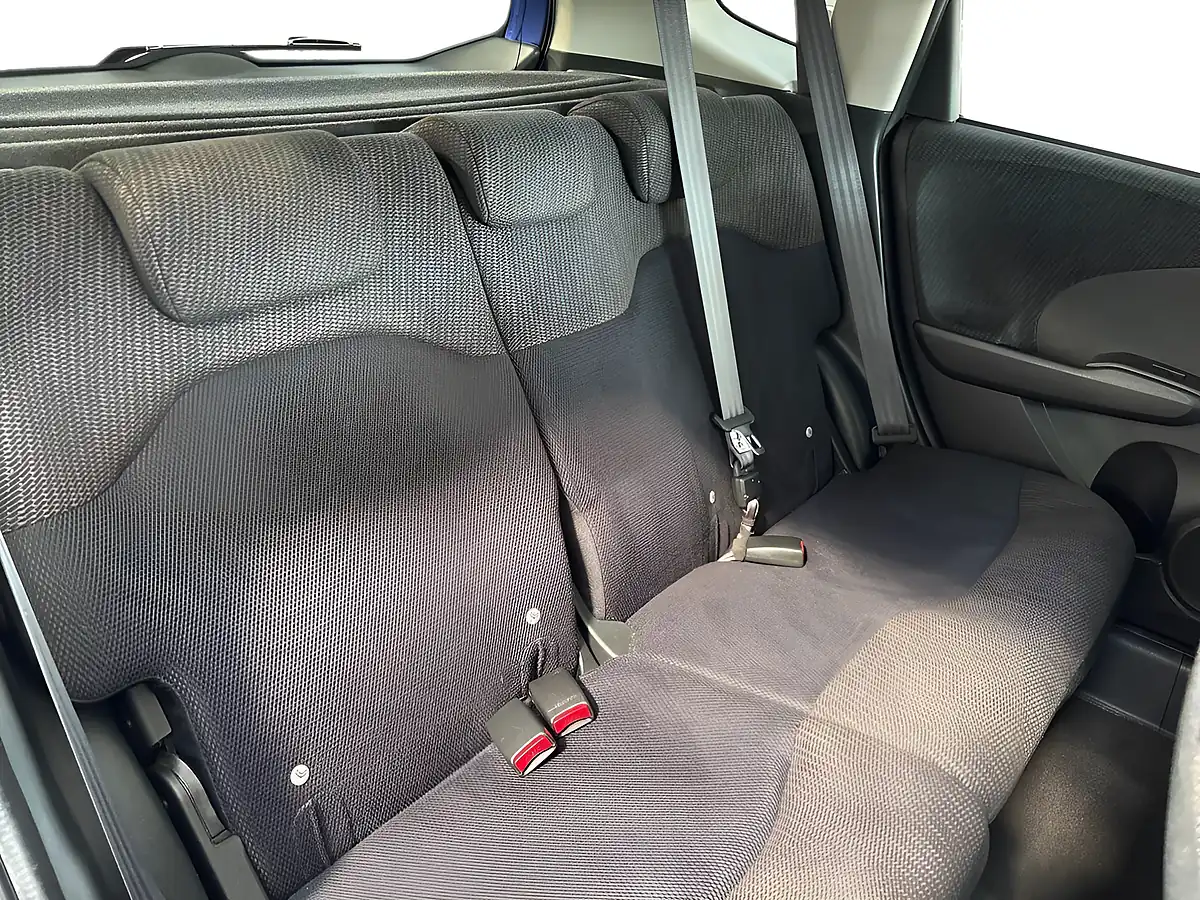 Used 2015 Honda Jazz Es Plus Blue - Interior and Exterior details 20