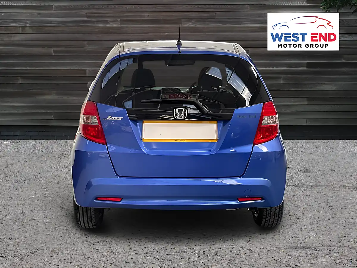 Used 2015 Honda Jazz Es Plus Blue - Interior and Exterior details 4