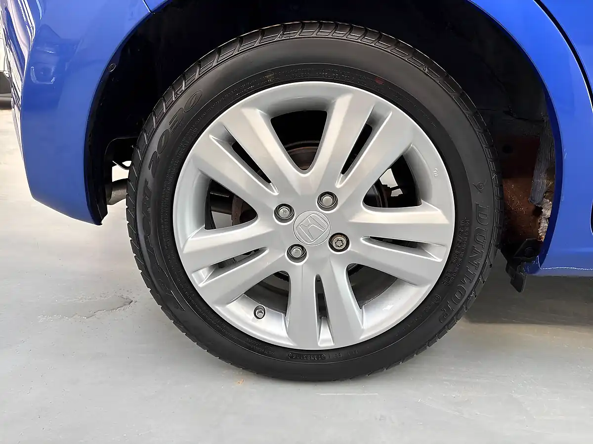 Used 2015 Honda Jazz Es Plus Blue - Interior and Exterior details 7