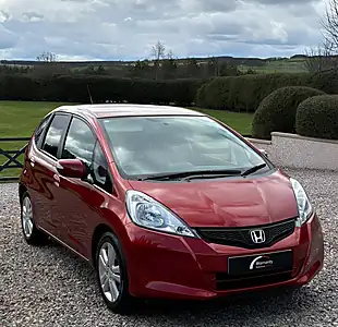 Used 2015 Honda Jazz Es Plus Red - Interior and Exterior details 2
