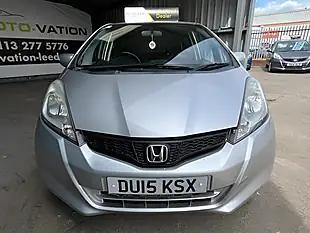 Used 2015 Honda Jazz Es Plus Silver - Interior and Exterior details 11